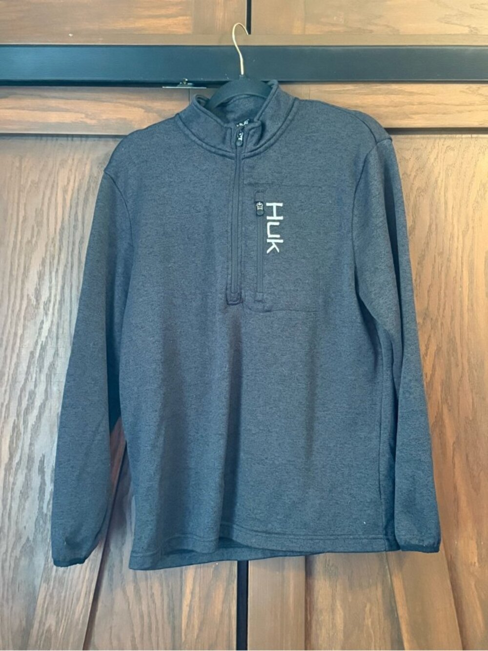 Huk Fishing Sweater Mens Medium Black 1/2 Zip Pullover Pocket Comfort Utility